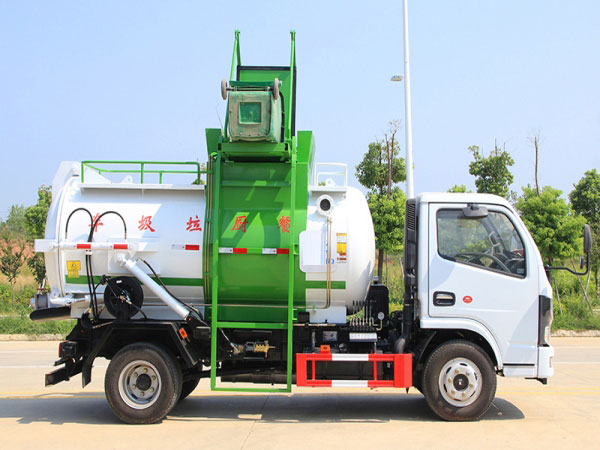 國六小多利卡4.5方餐廚垃圾車(圓罐)