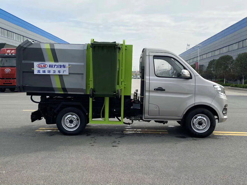 國六3方藍牌長安掛桶垃圾車