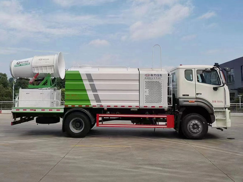 國六重汽豪沃單橋多功能抑塵車