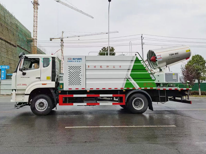 國六重汽豪沃單橋多功能抑塵車